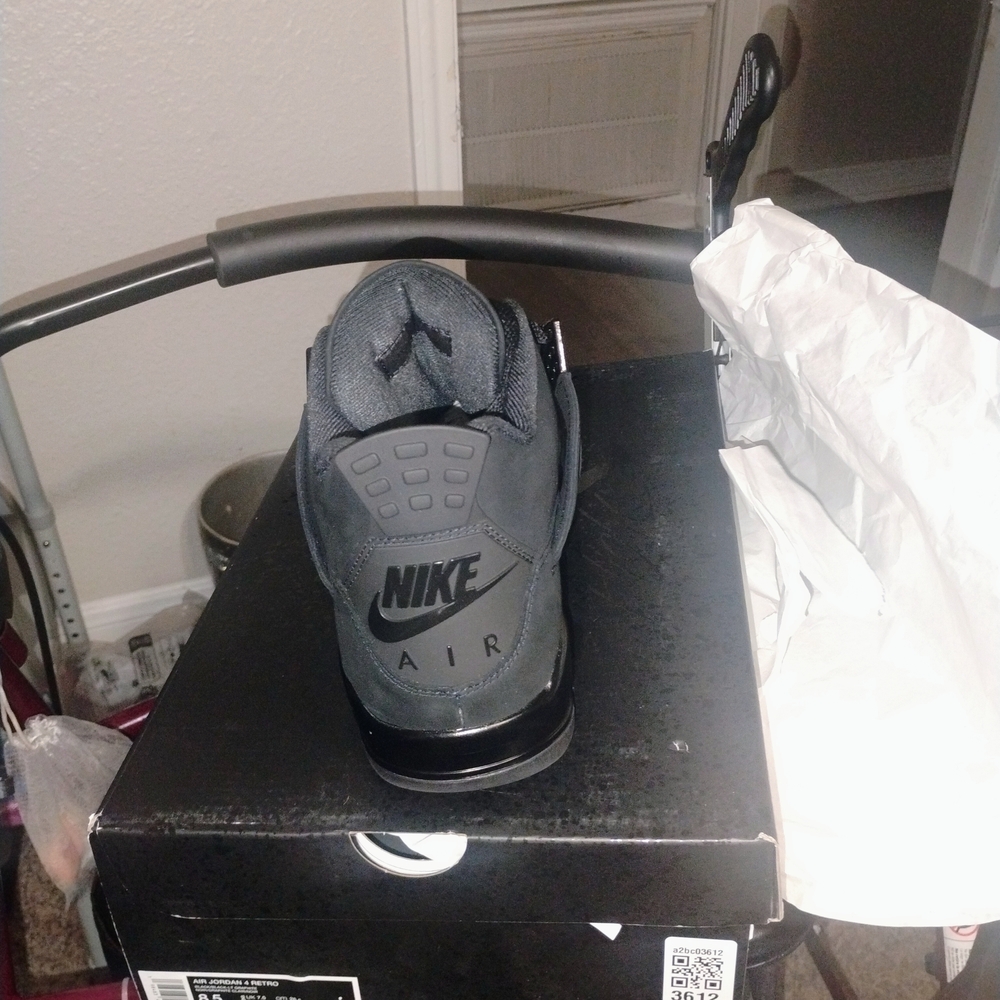 Nike Men's Charcoal Athletic Sneakers